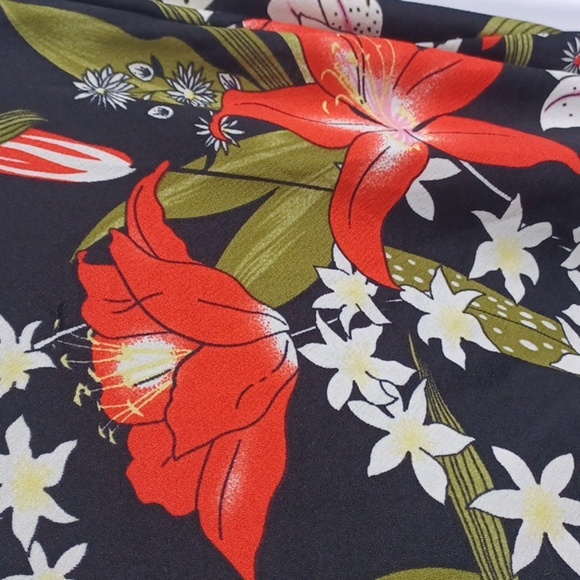 Black floral bomber style jacket, tropical print, front zip, black & red - Picture 6 of 9